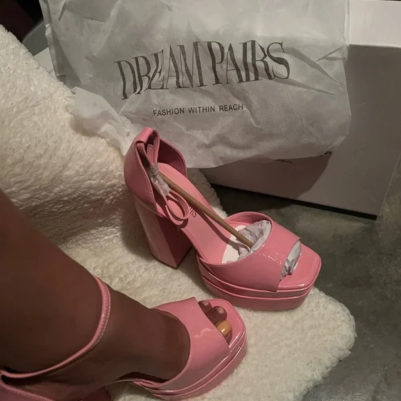 Dream Pairs Blush Pink Block Heels - Picture 6 of 12